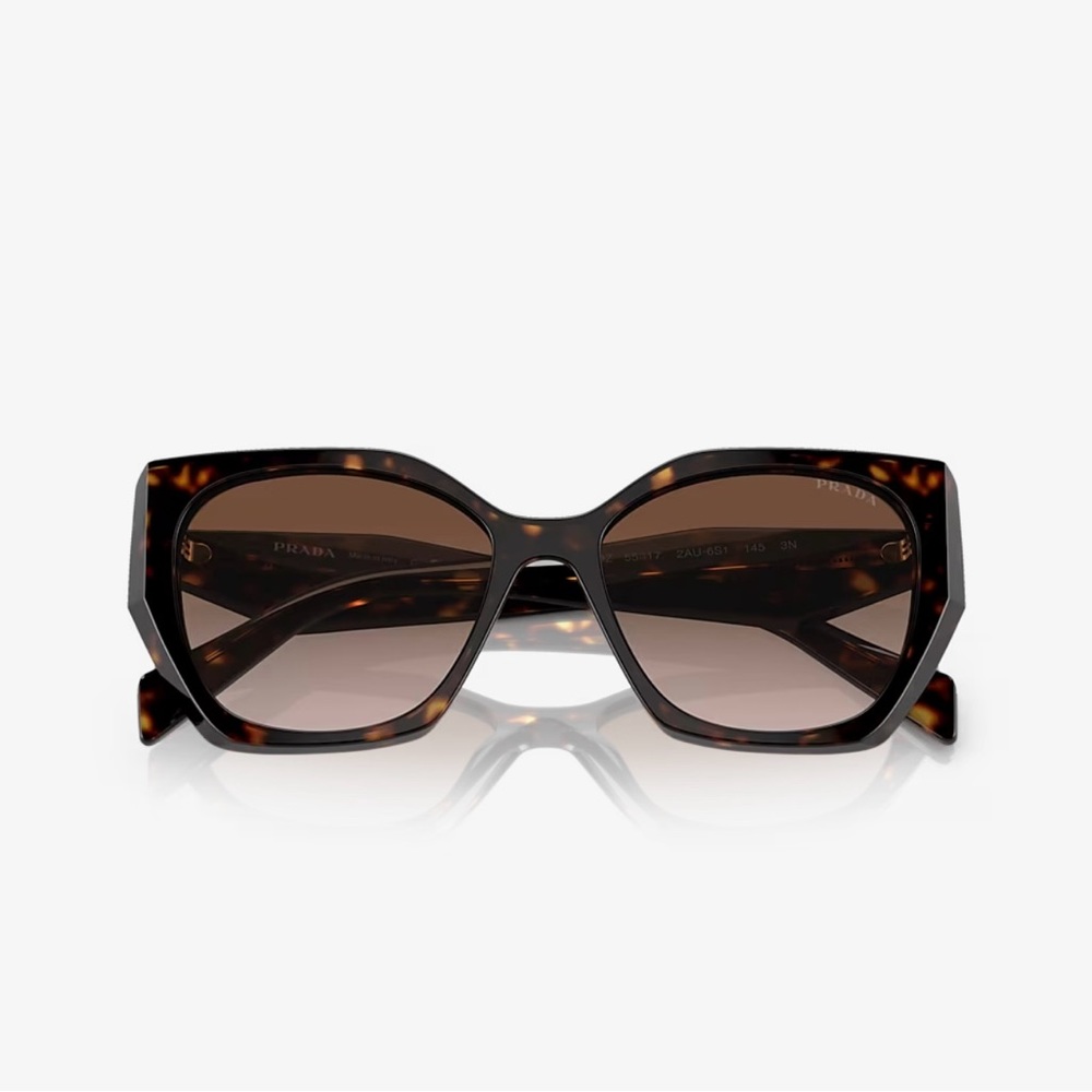 Start 2024 in Style with these stunning Prada Tortoise Sunglasses!